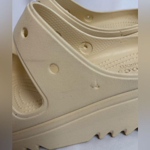 Crocs Classic Hiker XScape Women’s Sz 9 Vanilla Yellow Platform - Picture 5 of 10